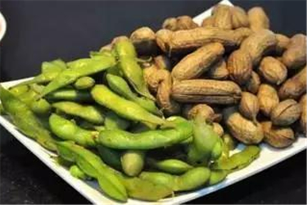 毛豆和什么食物相克(毛豆和什么食物相克)