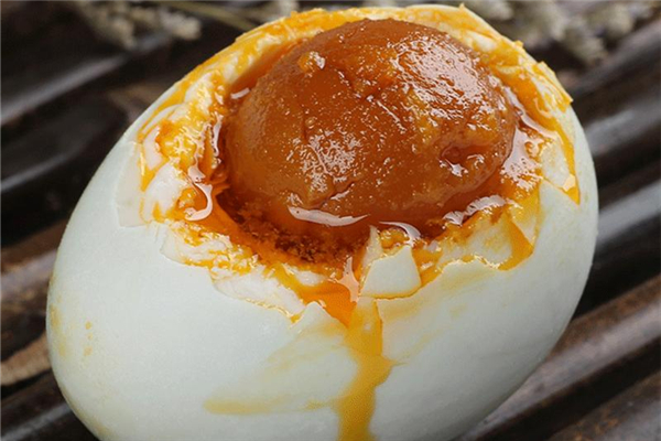 咸鸭蛋对血管好吗(咸鸭蛋对血管好吗)