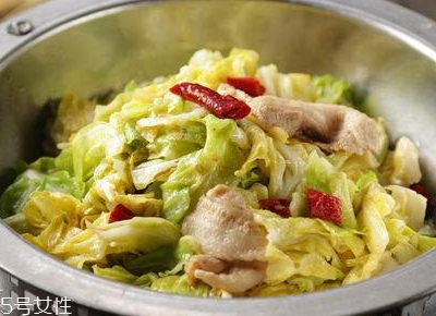 牛心菜炒腊肉的做法(牛心菜炒腊肉的做法窍门) 牛心菜炒腊肉的做法(牛心菜炒腊肉的做法窍门)