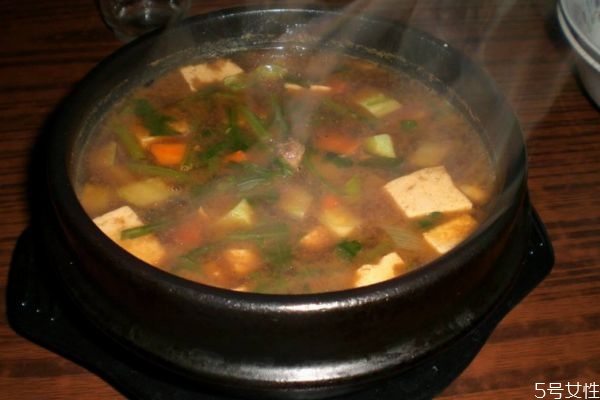 韩国大酱汤简单做法(韩国大酱汤简单做法)