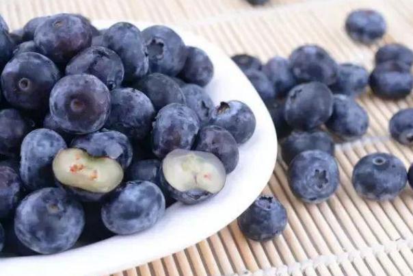 蓝莓减肥期间可以多吃吗(蓝莓减肥期间可以多吃吗) 蓝莓减肥期间可以多吃吗(蓝莓减肥期间可以多吃吗)