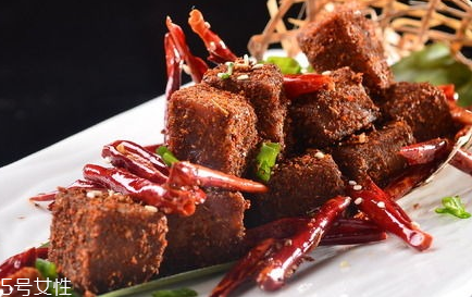 鹿肉不能给哪些人吃(鹿肉什么人不能吃) 鹿肉不能给哪些人吃(鹿肉什么人不能吃)