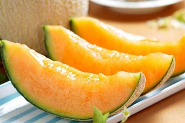 吃哈密瓜舌头刺痛感(吃哈密瓜舌头刺痛感是过敏吗)