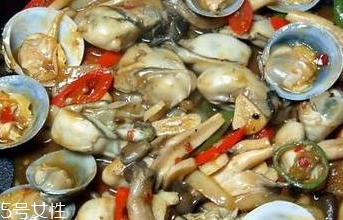 文蛤能和鱼放在一起吗(鱼和蛤蜊能一起吃吗)