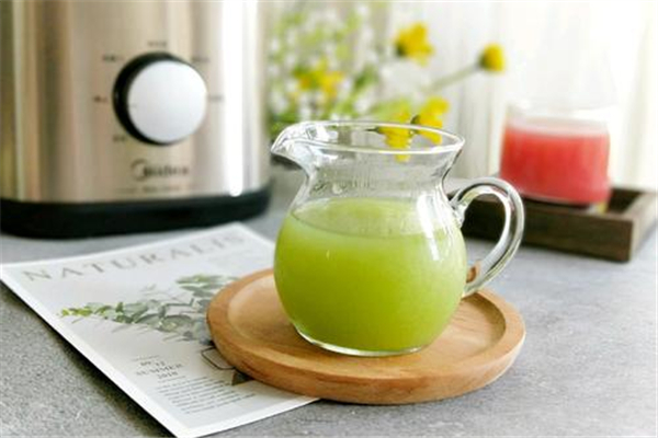 苦瓜汁天天喝可以吗(苦瓜汁天天喝可以吗)
