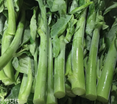 隔夜的芥兰还能吃吗(芥兰可以隔夜吃吗)