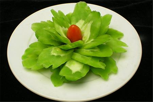 苦瓜有什么功效(苦瓜有什么功效和作用)