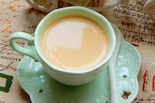 奶茶的营养价值(奶茶的营养价值及功效)