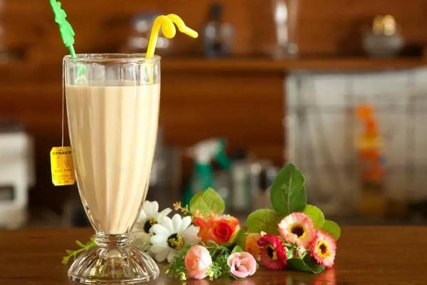 喝了奶茶可以吃药吗(喝了奶茶可以吃药吗?) 喝了奶茶可以吃药吗(喝了奶茶可以吃药吗?)