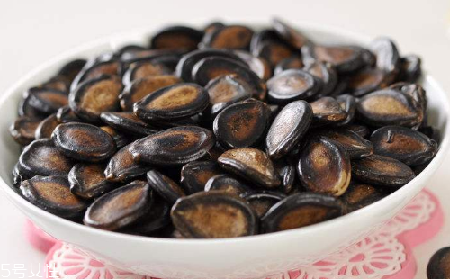 西瓜子和西瓜哪个好(西瓜子和南瓜子哪个好)