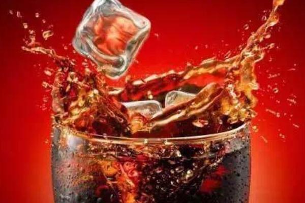 可乐里有多少糖(一瓶可乐里有多少糖) 可乐里有多少糖(一瓶可乐里有多少糖)