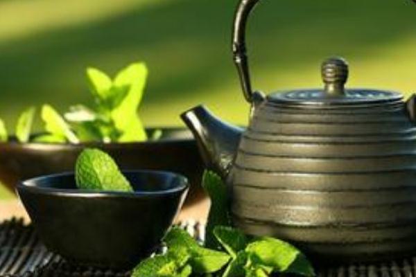 喝茶叶茶对胃有影响吗(喝茶叶茶对胃有影响吗?)