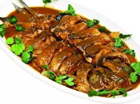 青鱼的功效作用(青鱼的功效作用)