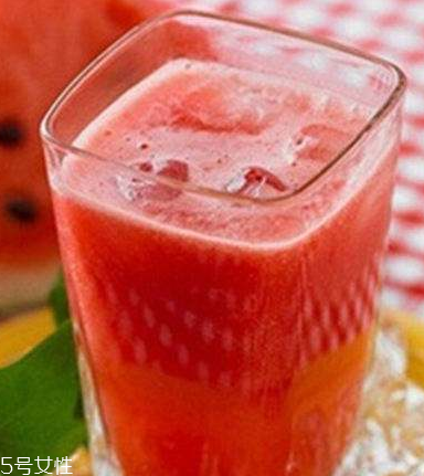 果汁会不会长胖(喝鲜榨果汁会不会长胖) 果汁会不会长胖(喝鲜榨果汁会不会长胖)