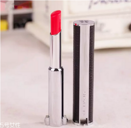 纪梵希小牛皮和小羊皮哪个好(纪梵希小牛皮和小羊皮区别)