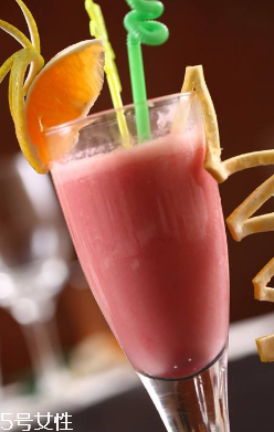 果汁能放冰箱吗(果汁能放冰箱吗)