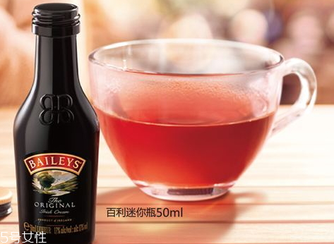 百利甜酒使用什么杯(百利甜酒用什么杯子)