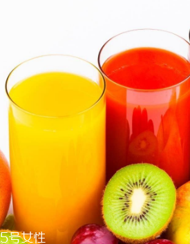 怎么选榨汁机(怎么选榨汁机)