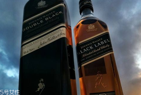 红方威士忌怎么喝正宗(红方威士忌喝法)