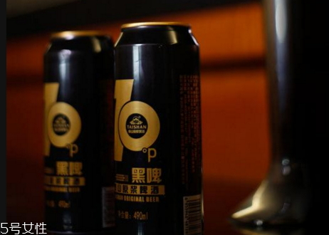 黑啤和黄啤哪个好喝(黑啤和黄啤哪个好喝)