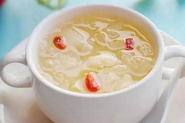 梨子皮煮水煮多久(梨子皮煮多久)
