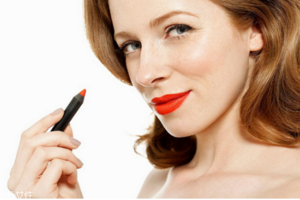 天天擦口红有什么危害(天天擦口红有什么危害) 天天擦口红有什么危害(天天擦口红有什么危害)