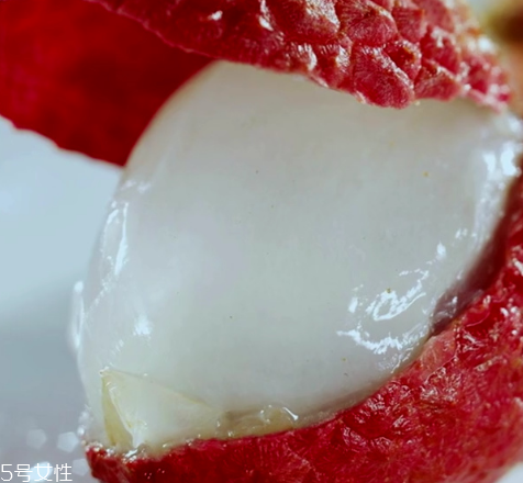 干荔枝和干桂圆的区别(干荔枝和干桂圆的区别)