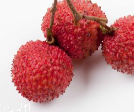 荔枝食疗方法(吃荔枝的正确方法)