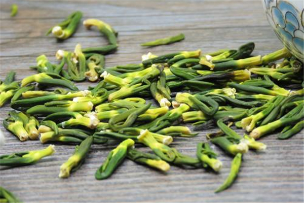 莲心孕妇孕初期能吃吗(孕妇怀孕初期能吃吗)