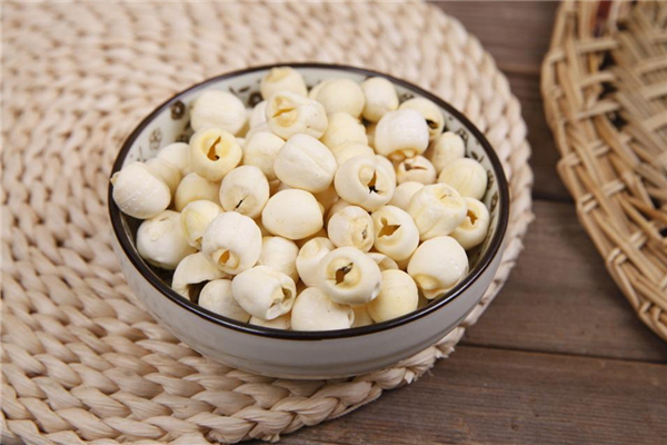 莲子怎么挑选好坏(莲子怎么挑选好坏)