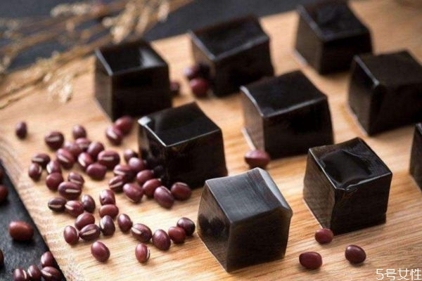 龟苓膏可以空腹吃吗(龟苓膏可以空腹吃吗?)