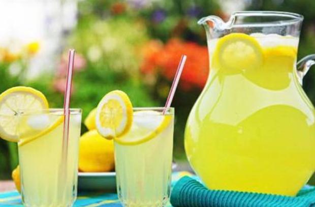 柠檬水有助于便秘吗(柠檬水有助于便秘吗)