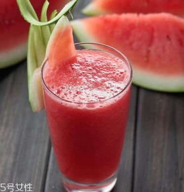 西瓜汁的注意事宜(西瓜汁的作用)