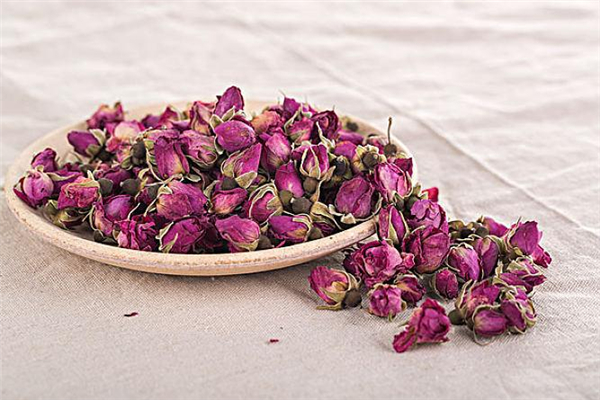 玫瑰花茶对身体有什么好处(喝玫瑰花茶对身体有什么好处) 玫瑰花茶对身体有什么好处(喝玫瑰花茶对身体有什么好处)