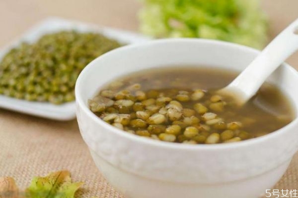 这4类人不宜喝绿豆汤(什么人不适合喝绿豆汤) 这4类人不宜喝绿豆汤(什么人不适合喝绿豆汤)