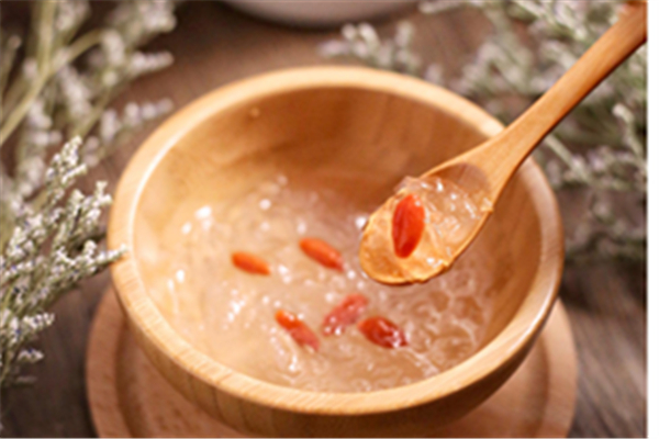 即食燕窝什么时间吃比较好(即食燕窝什么时间吃比较好)