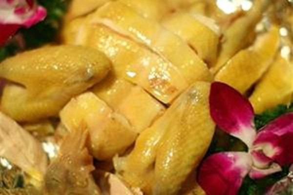 水晶鸡是哪里的菜(水晶鸡用什么鸡做的)