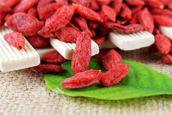 枸杞为什么掉色(枸杞为什么掉色)