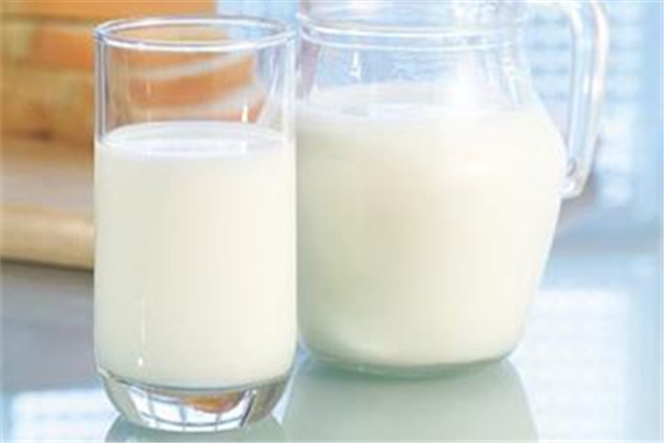 牛奶可以空腹喝吗(牛奶可以空腹喝吗 早餐) 牛奶可以空腹喝吗(牛奶可以空腹喝吗 早餐)