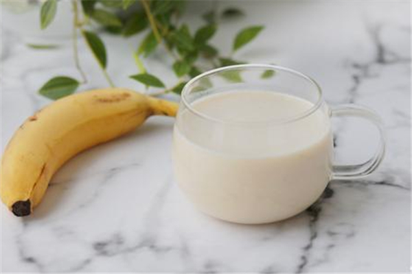 牛奶的成分有哪些(纯牛奶成分)