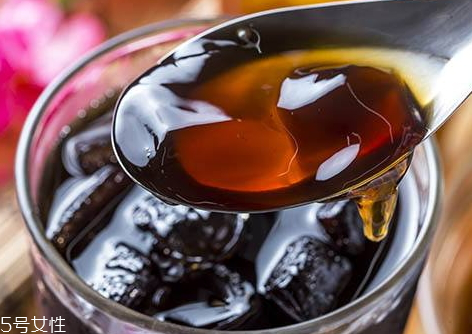 仙草冻是哪里的小吃(仙草冻好吃吗)