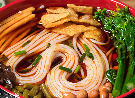 螺蛳粉怎么吃(螺蛳粉怎么吃 步骤)