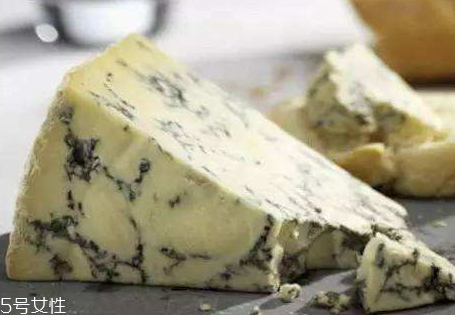 蓝纹奶酪对身体有害吗(蓝纹奶酪对身体有害吗)