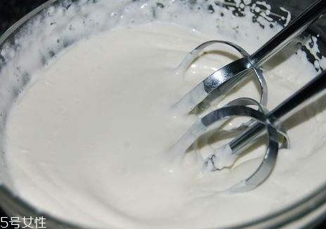 淡奶油打发特别说明(淡奶油打发状态) 淡奶油打发特别说明(淡奶油打发状态)