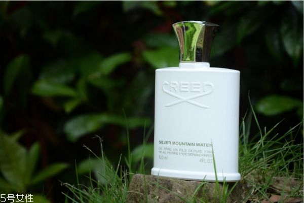 适合男生秋冬天用的香水(适合冬天用的男士香水)