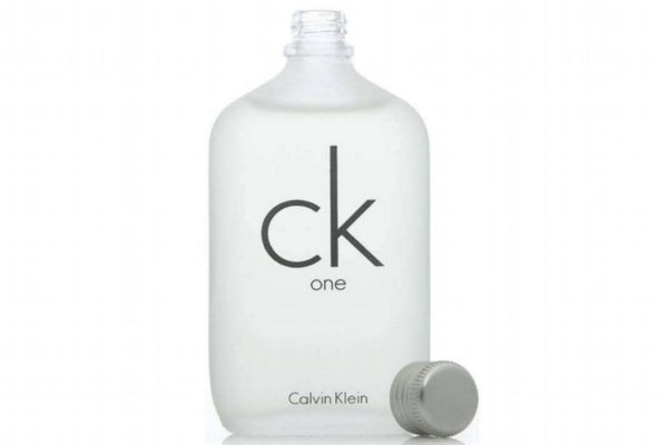 带有檀香味道的男士香水(檀木香味的男士香水)