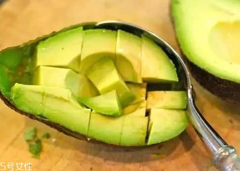 酪梨怎么吃好吃(酪梨的吃法)