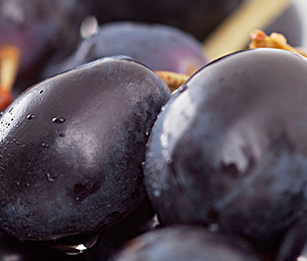 黑提的功效(黑提的功效和作用禁忌)