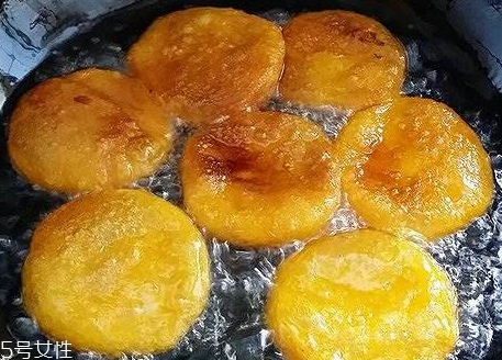 红薯饼属于什么菜系(薯饼是什么) 红薯饼属于什么菜系(薯饼是什么)