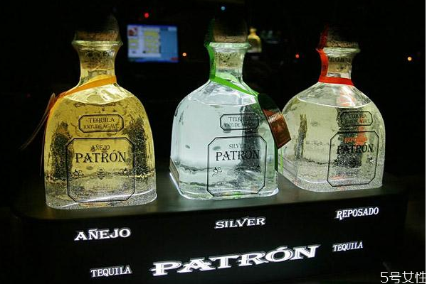 龙舌兰酒多少度(金快活龙舌兰酒多少度)